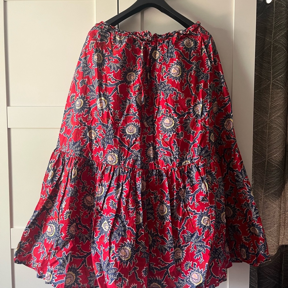 Tahari patterned full length Skirt